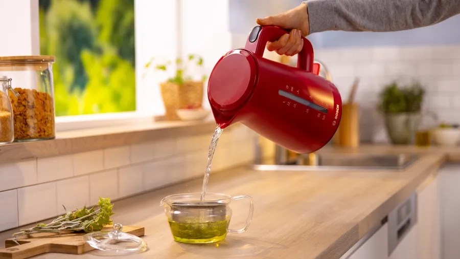 Bosch TWK3M124 electric kettle 1.7 L 2400 W Red