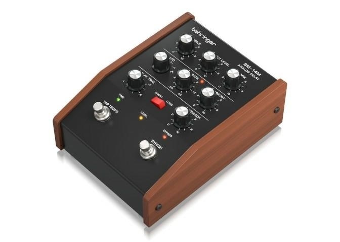 Behringer BM-14M ANALOG DELAY kitarski efekt