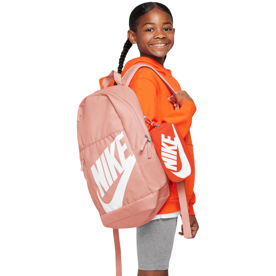 Ruksak Nike Elemental (boja breskve) + pernica (narančasta)