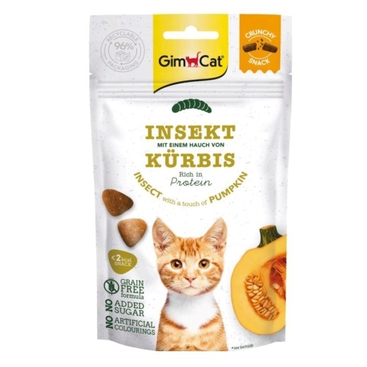GIMCAT Crunchy Snacks Insect s bučkami - priboljški za mačke, 50g