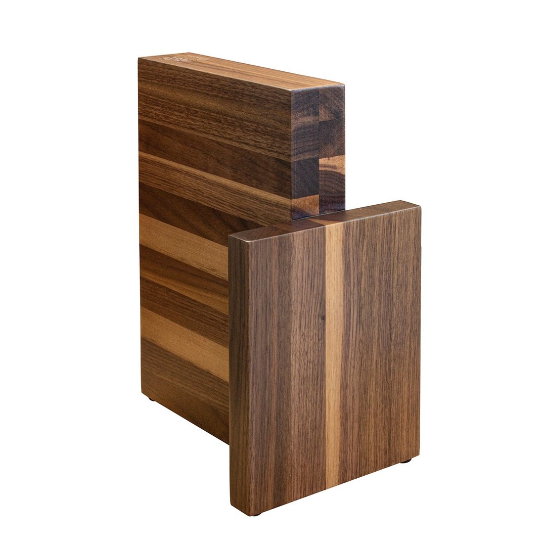 Magnetic block for 6 knives made of Artelegno walnut wood Magnetic block for 6 knives made of Artelegno walnut wood