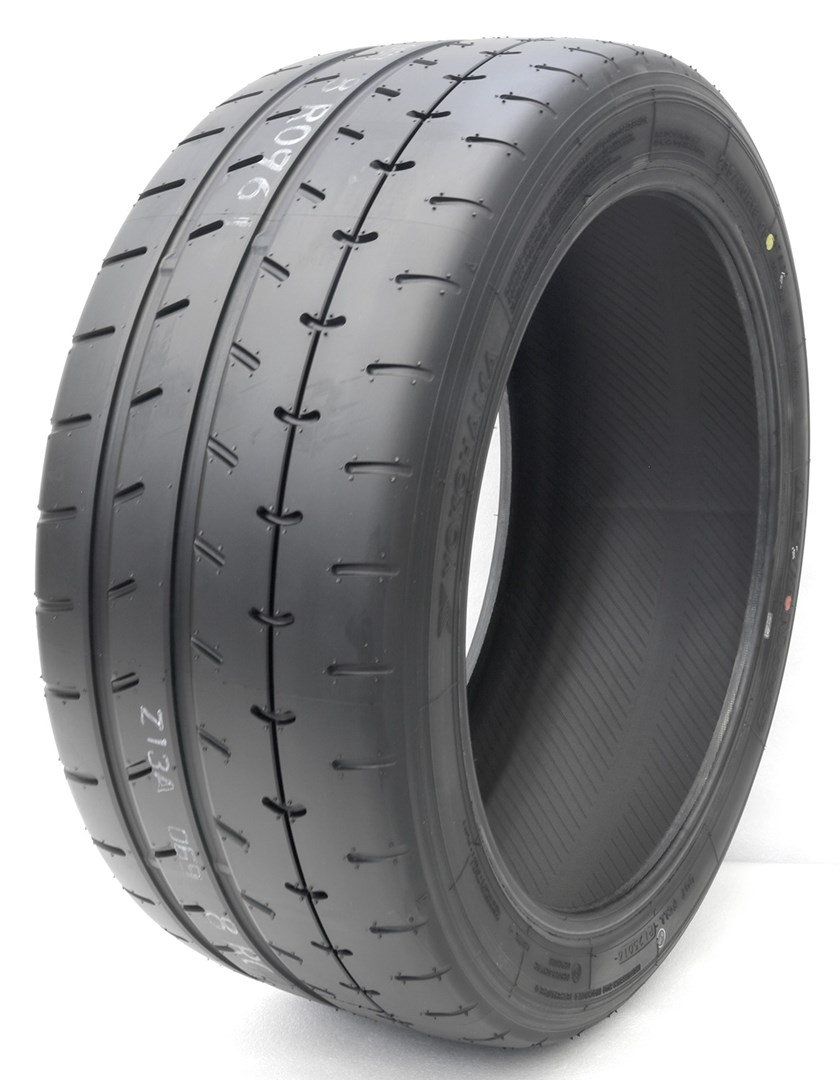 Tire 185/60 R13 80V Yokohama Tire 185/60 R13 80V Yokohama