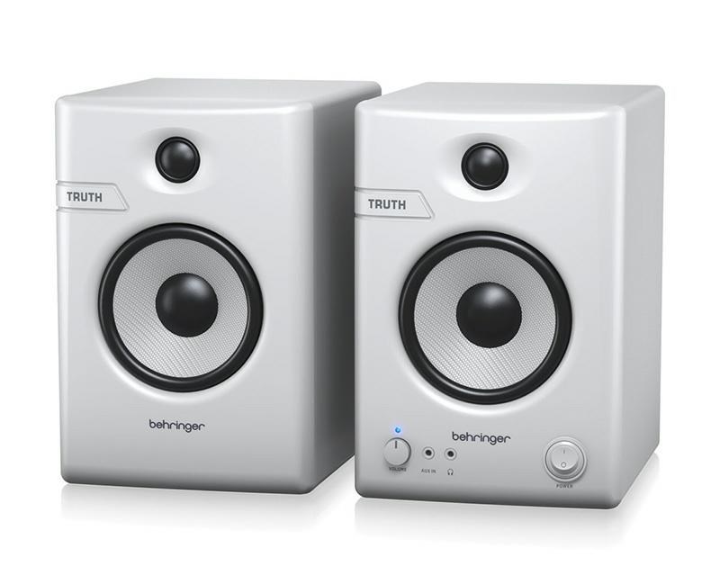 Pair of active studio monitors 4.5" Pair of active studio monitors 4.5"