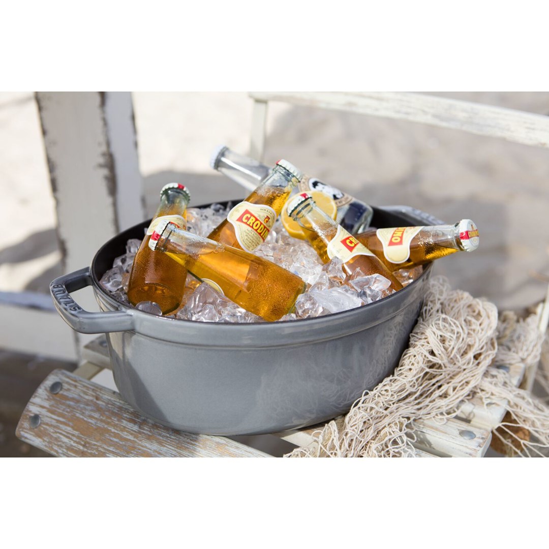Staub La Cocotte 5.5 L Oval Cast iron Casserole baking dish Staub La Cocotte 5.5 L Oval Cast iron Casserole baking dish