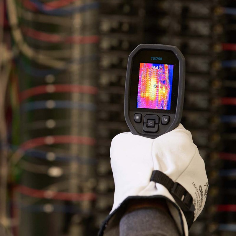 FLIR TG268 Infrarot-Thermometer -25 bis+400°C Black Built-in display LCD 320 x 240 pixels FLIR TG268 Infrarot-Thermometer -25 bis+400°C Black Built-in display LCD 320 x 240 pixels
