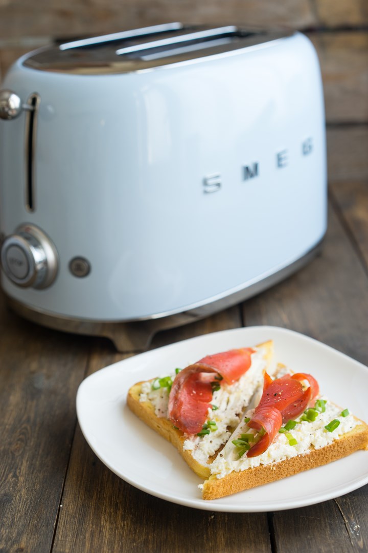 Smeg 50's Style Toaster TSF01PBEU Pastel Blue Smeg 50's Style Toaster TSF01PBEU Pastel Blue