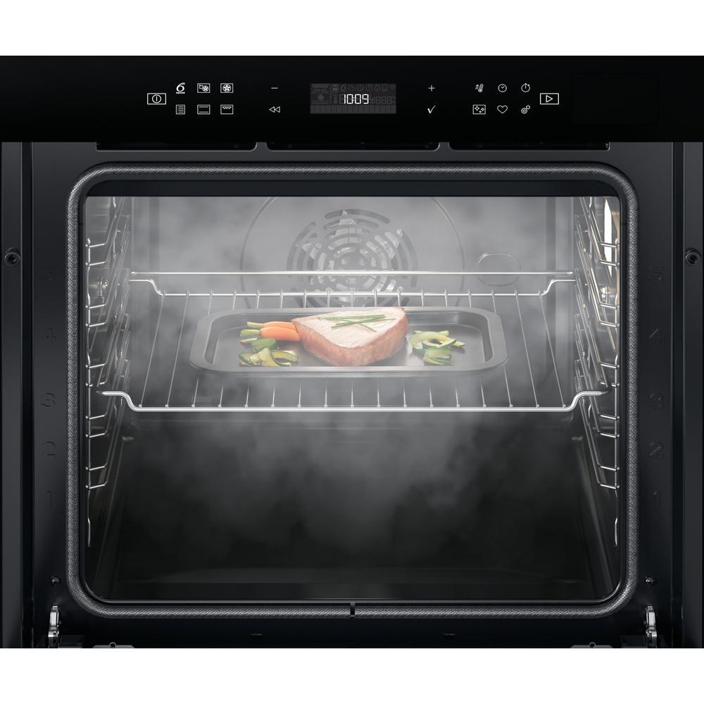 Whirlpool W6 OS4 4S2 P BL 73 L Black Whirlpool W6 OS4 4S2 P BL 73 L Black