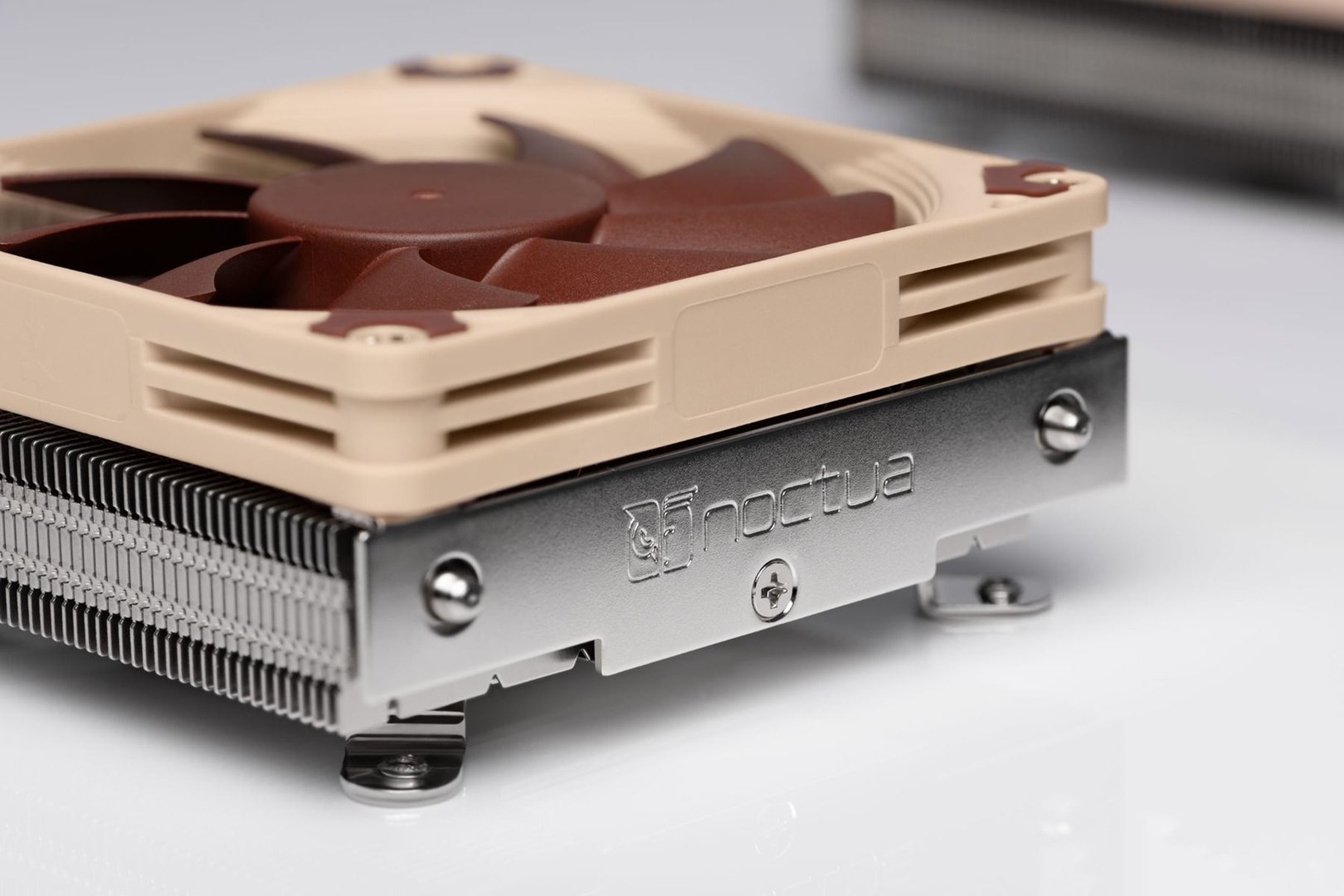 Noctua Kühler NH-L9i 17xx Processor Cooler 9.2 cm Beige, Brown 1 pc(s) Noctua Kühler NH-L9i 17xx Processor Cooler 9.2 cm Beige, Brown 1 pc(s)