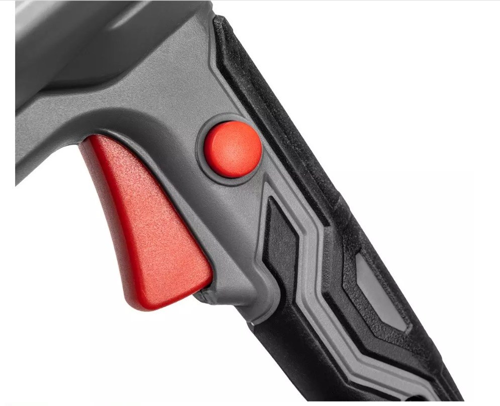 Graphite Energy+ 36V, Li-Ion brushless cordless chainsaw, 14" guide bar Graphite Energy+ 36V, Li-Ion brushless cordless chainsaw, 14" guide bar