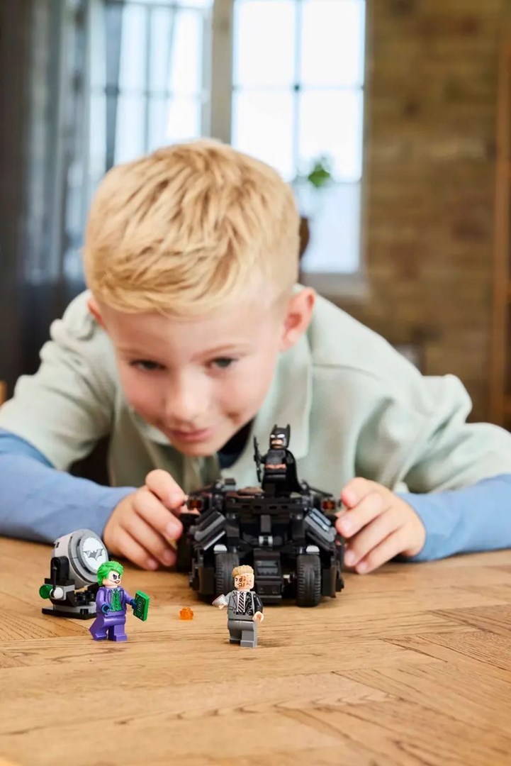 LEGO BATMAN 76303 Batman Tumbler vs. Two-Face & The Joker LEGO BATMAN 76303 Batman Tumbler vs. Two-Face & The Joker