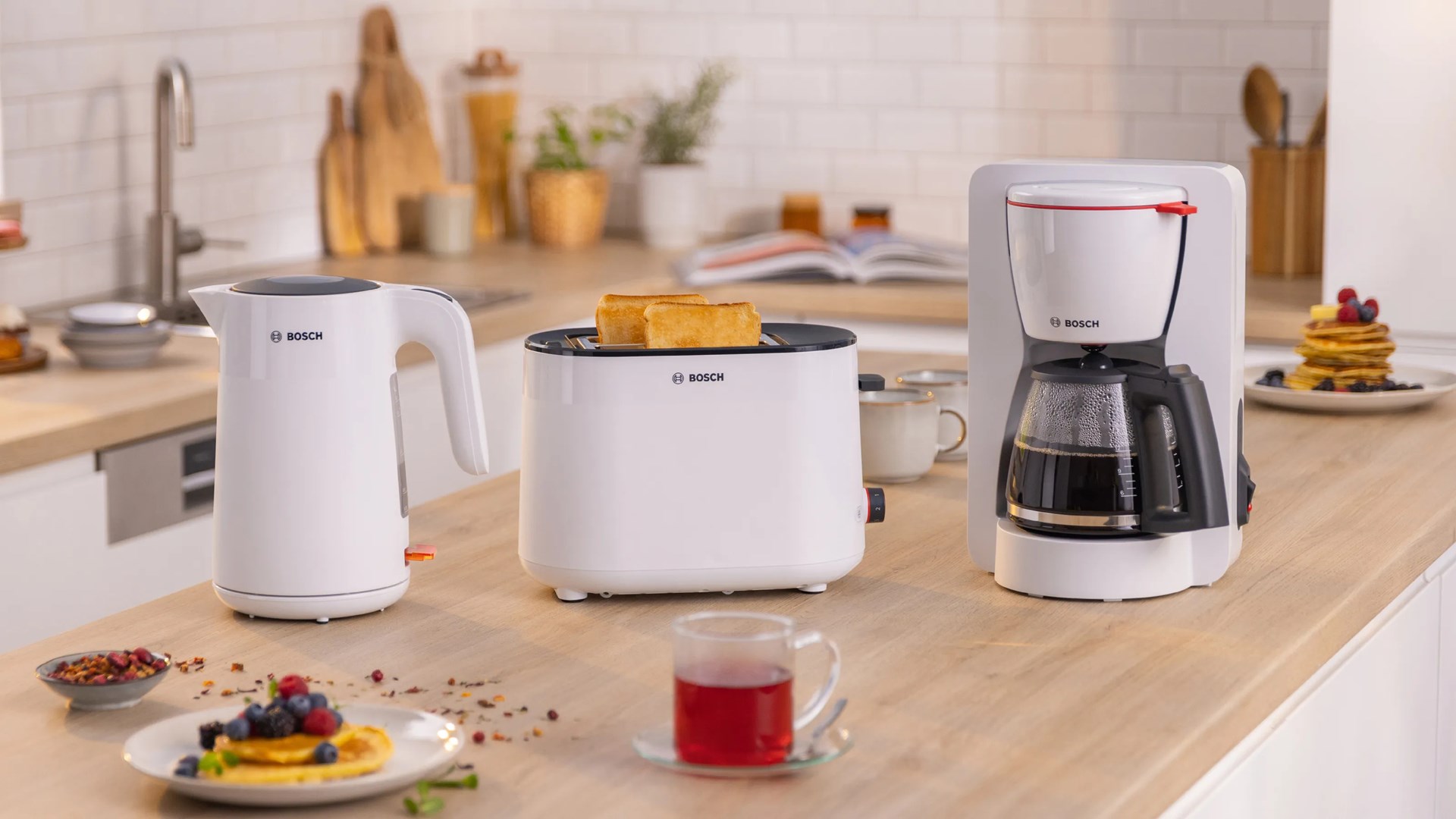 Bosch TWK2M161 electric kettle 1.7 L 2400 W White Bosch TWK2M161 electric kettle 1.7 L 2400 W White