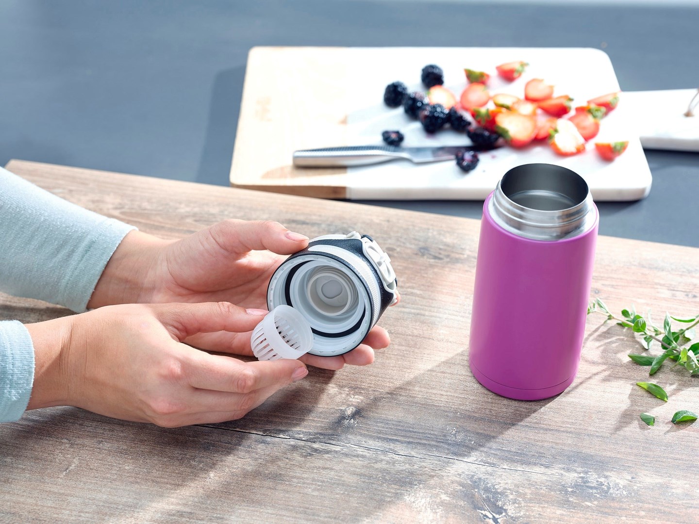 Leifheit Thermal mug Flip 350 ml Purple Leifheit Thermal mug Flip 350 ml Purple