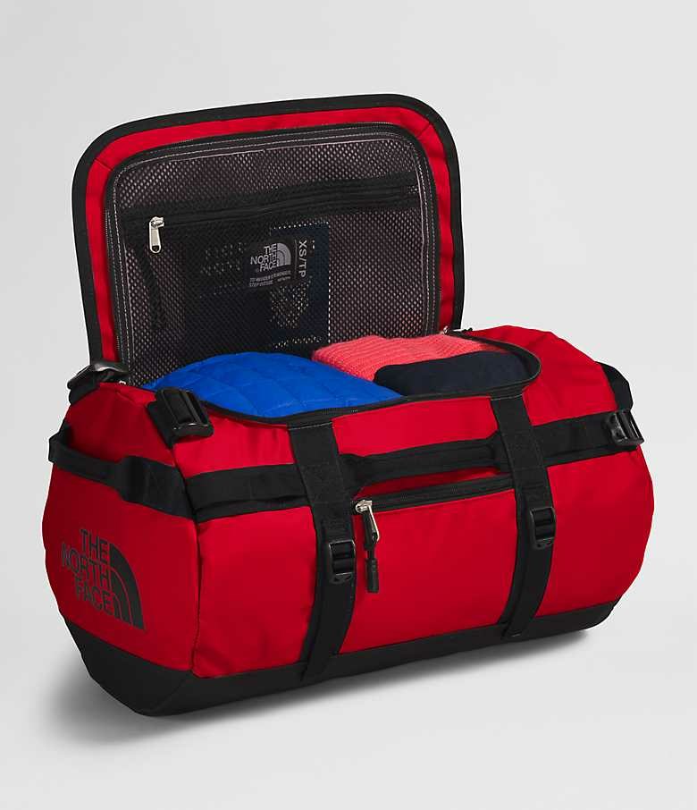The North Face NF0A52SS duffel bag 31 L Nylon, Polyester Black, Red The North Face NF0A52SS duffel bag 31 L Nylon, Polyester Black, Red