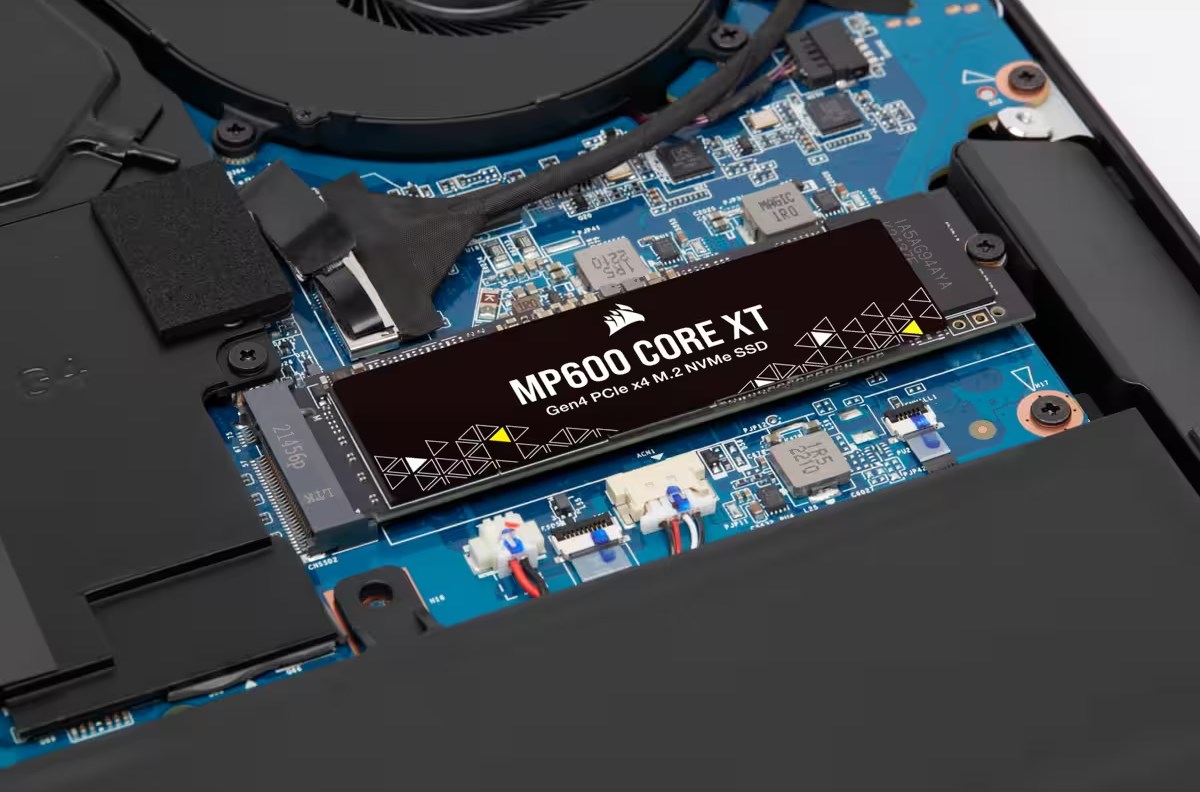 Corsair MP600 CORE XT 4 TB M.2 PCI Express 4.0 NVMe QLC 3D NAND Corsair MP600 CORE XT 4 TB M.2 PCI Express 4.0 NVMe QLC 3D NAND