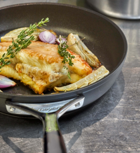 Non-stick frying pan DEMEYERE ALU PRO 5 40851-023-0 - 20 CM Non-stick frying pan DEMEYERE ALU PRO 5 40851-023-0 - 20 CM