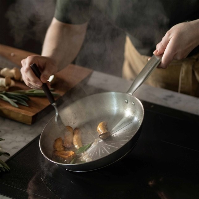 Fiskars All Steel All-purpose pan Round Fiskars All Steel All-purpose pan Round