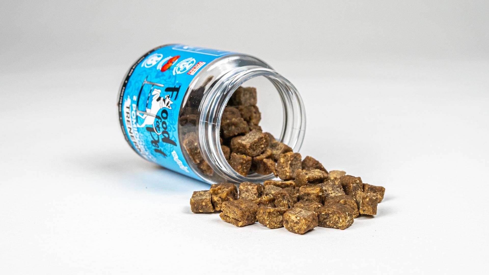 TUF TUF Sprat with tomato - dog treat - 120g TUF TUF Sprat with tomato - dog treat - 120g