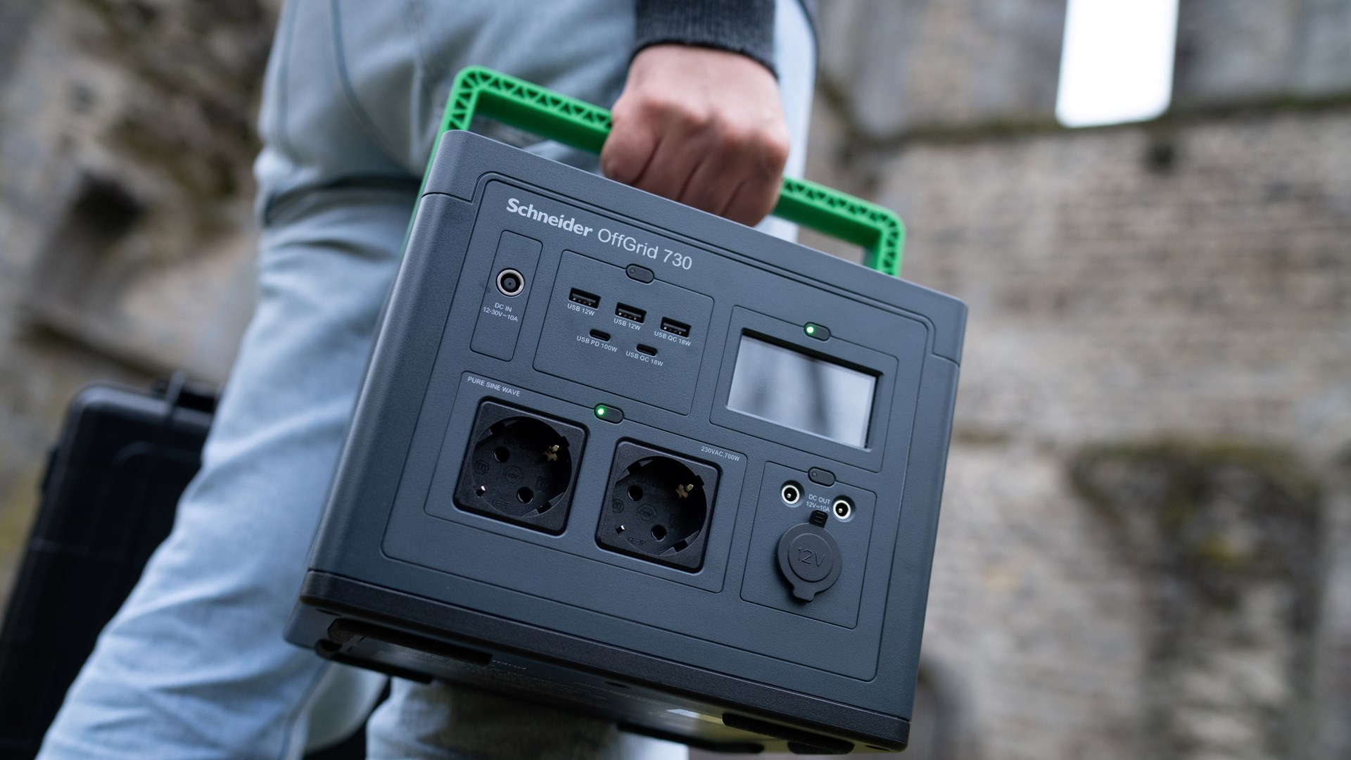 APC PPS730-GR portable power station Lithium-Ion (Li-Ion) 995 W 6.4 kg APC PPS730-GR portable power station Lithium-Ion (Li-Ion) 995 W 6.4 kg