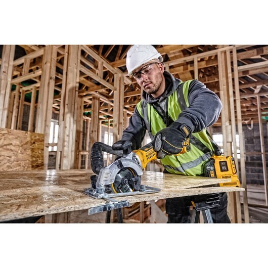 DeWALT DCS691N-XJ portable circular saw 11.5 cm Black, Yellow 4500 RPM 800 W DeWALT DCS691N-XJ portable circular saw 11.5 cm Black, Yellow 4500 RPM 800 W