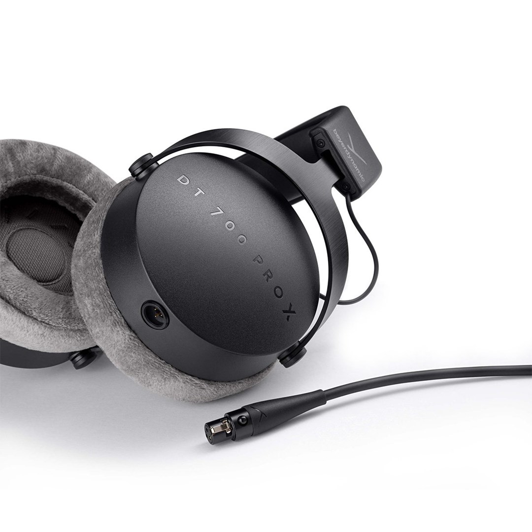 Beyerdynamic DT 700 Pro X Headphones Wired Head-band Stage/Studio Black Beyerdynamic DT 700 Pro X Headphones Wired Head-band Stage/Studio Black