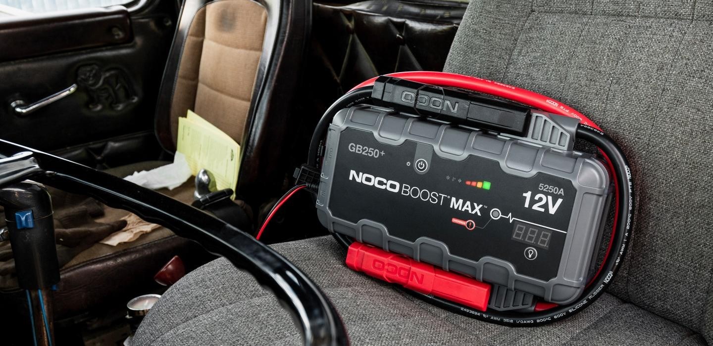 GB250 Boost Max 12V 5250A Jump Starter GB250 Boost Max 12V 5250A Jump Starter