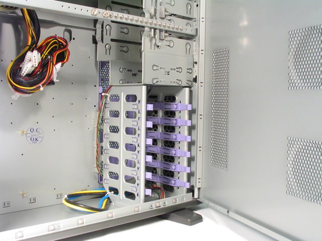 Chieftec Mesh MidiTower LCX-01SLSLB Silver 400 W Chieftec Mesh MidiTower LCX-01SLSLB Silver 400 W