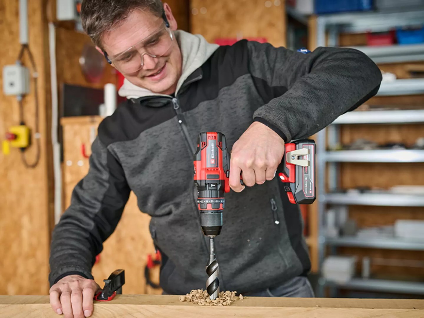 Einhell TE-CD 18/44 Li-i 24000 RPM 1.59 kg Black, Red Einhell TE-CD 18/44 Li-i 24000 RPM 1.59 kg Black, Red