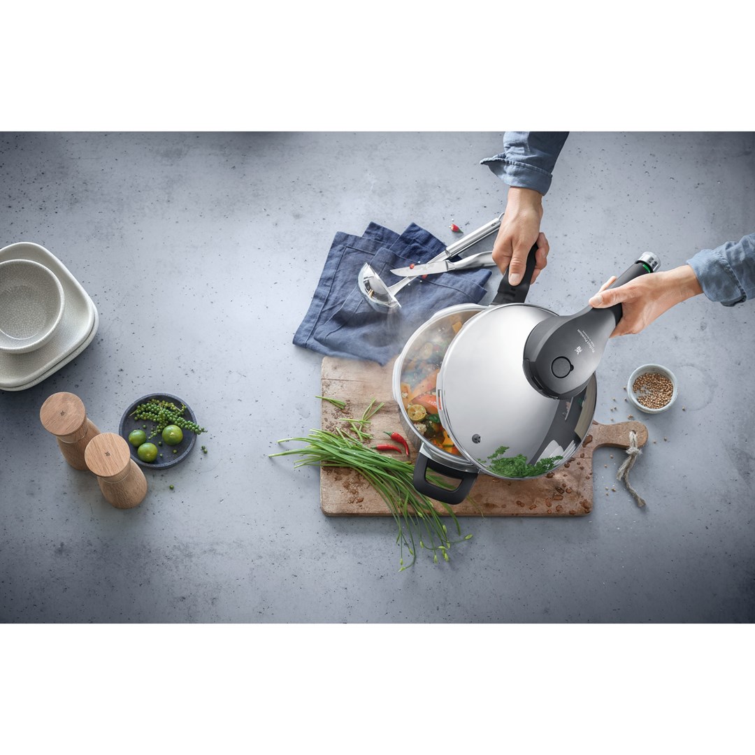 WMF Perfect Premium Pressure Cooker 4.5L WMF Perfect Premium Pressure Cooker 4.5L