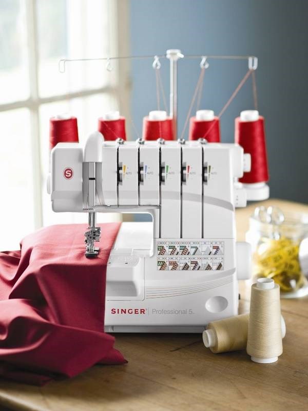 Overlock Singer 14T968 sewing machine, electric current, white Overlock Singer 14T968 sewing machine, electric current, white