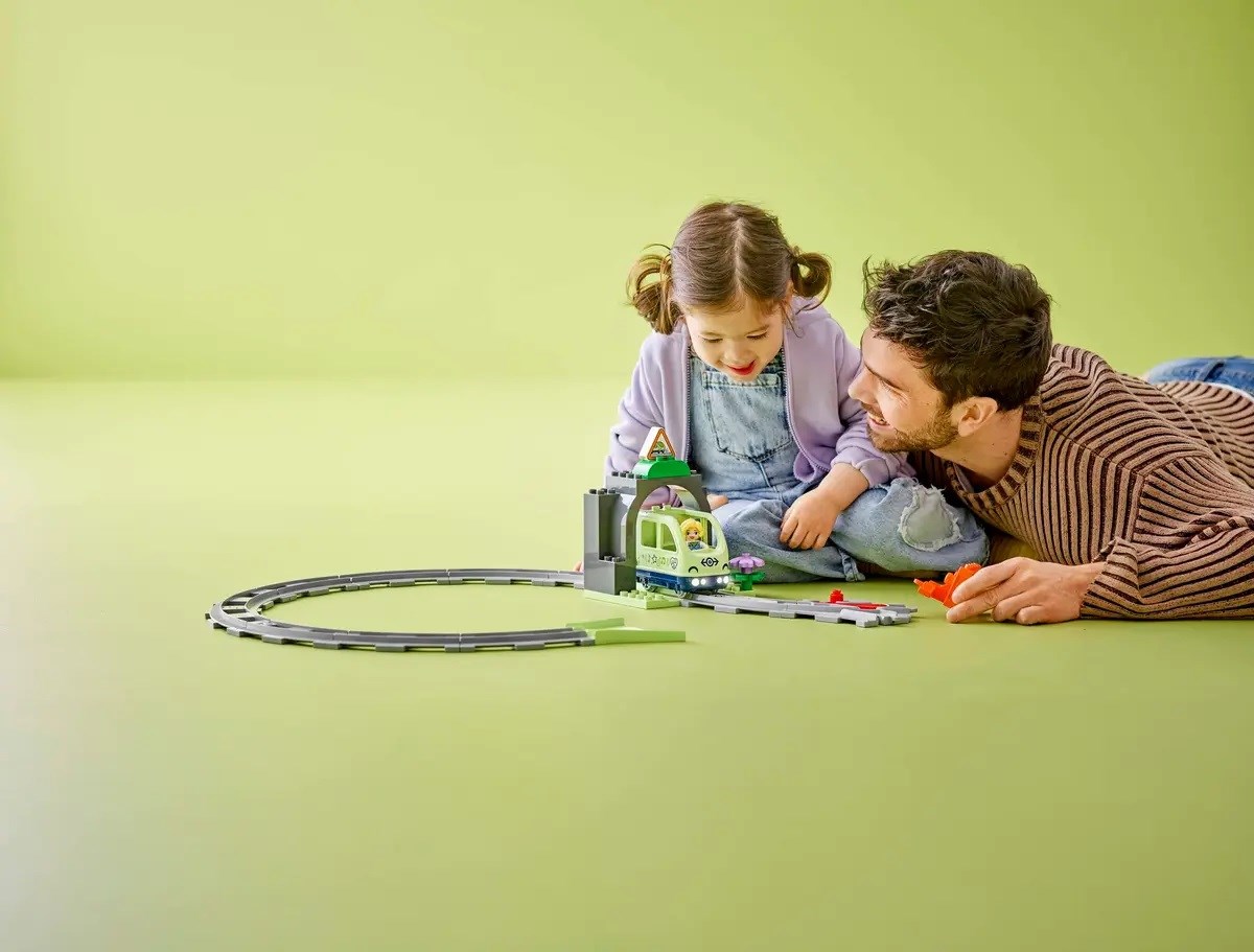 LEGO DUPLO 10425 Train Tunnel and Tracks - Expansion Set LEGO DUPLO 10425 Train Tunnel and Tracks - Expansion Set