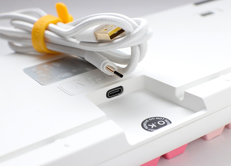 Ducky One 3 TKL keyboard Gaming USB QWERTY English Pink Ducky One 3 TKL keyboard Gaming USB QWERTY English Pink