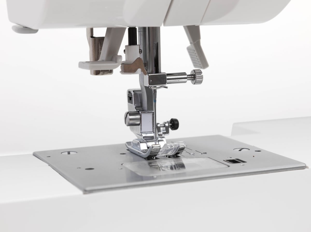 Singer C430 sewing machine, electronic, white Singer C430 sewing machine, electronic, white