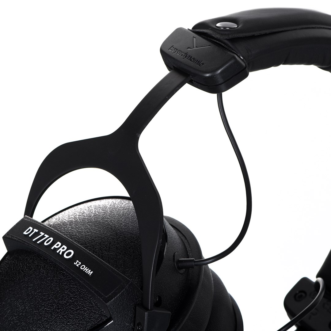 Beyerdynamic DT 770 PRO 32 Ω - closed studio headphones Beyerdynamic DT 770 PRO 32 Ω - closed studio headphones