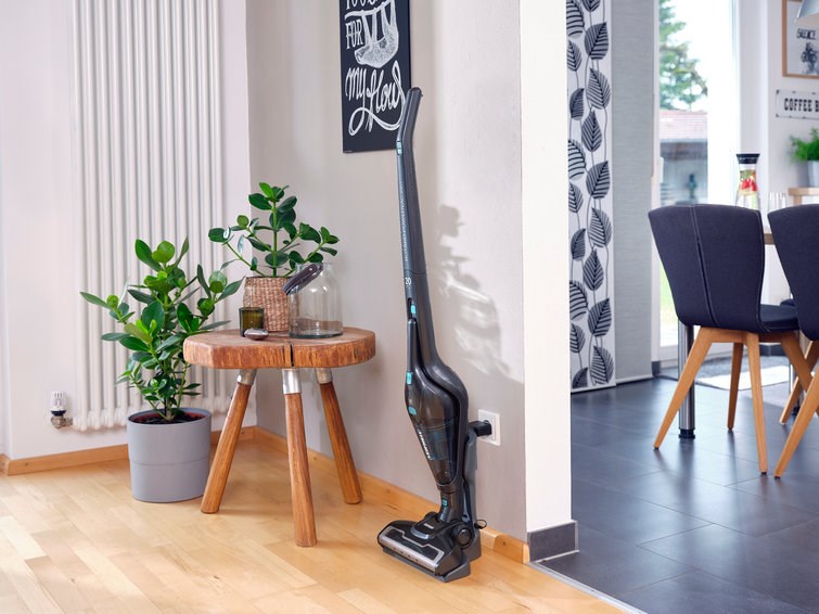 Leifheit Rotaro PowerVac 2in1 20V Bagless Black, Blue Leifheit Rotaro PowerVac 2in1 20V Bagless Black, Blue