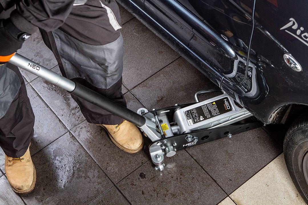 NEO tools 11-730 vehicle jack/stand NEO tools 11-730 vehicle jack/stand