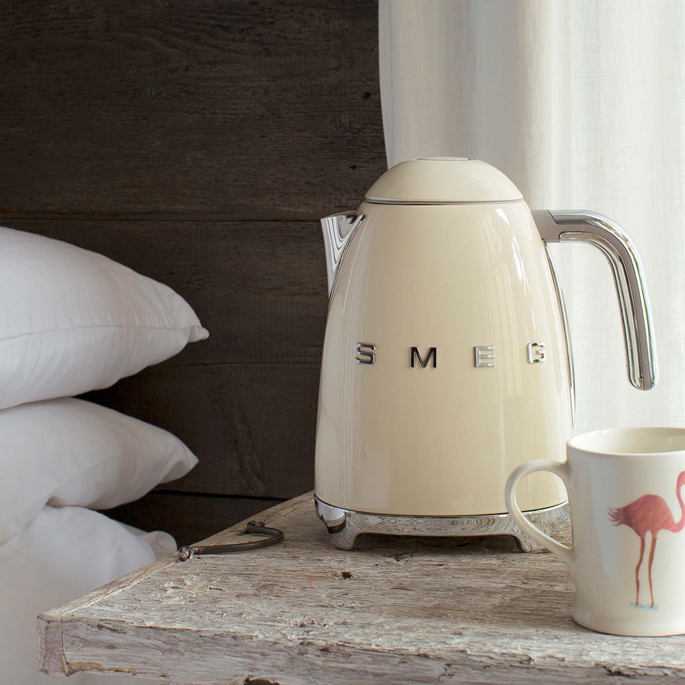 Smeg 50's Style Kettles KLF03CREU Cream Smeg 50's Style Kettles KLF03CREU Cream