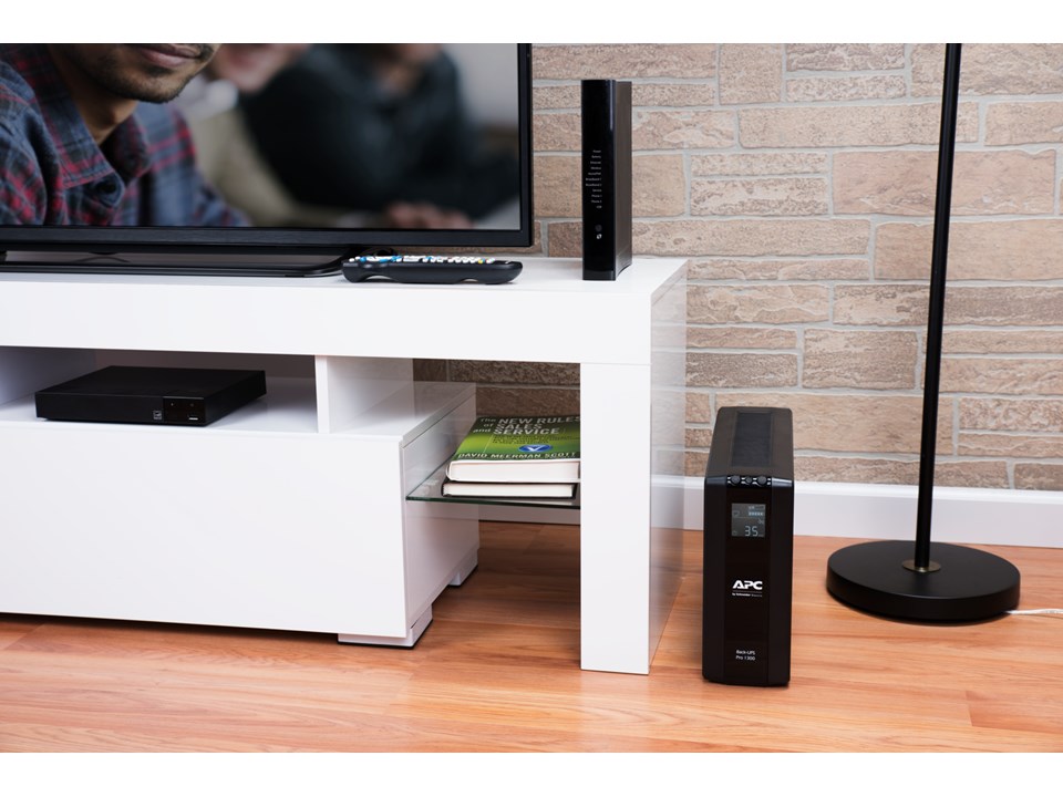 APC Back-UPS Pro, 1300VA/780W, Tower, 230V, 8x IEC C13 outlets, AVR, LCD, User Replaceable Battery APC Back-UPS Pro, 1300VA/780W, Tower, 230V, 8x IEC C13 outlets, AVR, LCD, User Replaceable Battery