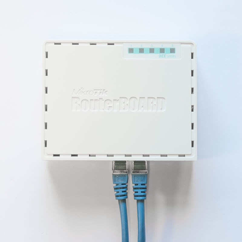 Mikrotik RB750GR3 wired router Gigabit Ethernet Turquoise, White Mikrotik RB750GR3 wired router Gigabit Ethernet Turquoise, White