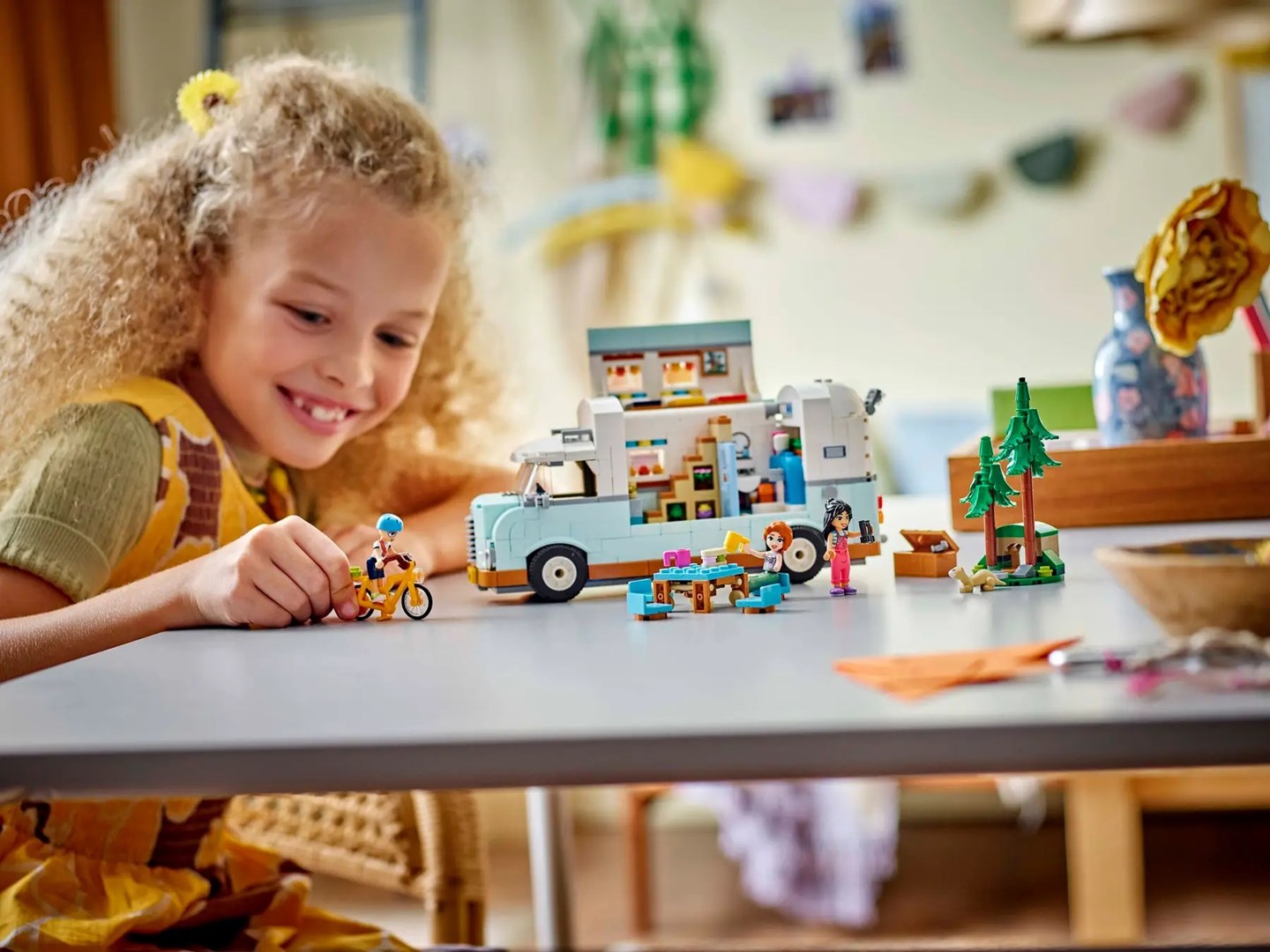 LEGO FRIENDS 42663 Friendship Camper Van Adventure LEGO FRIENDS 42663 Friendship Camper Van Adventure