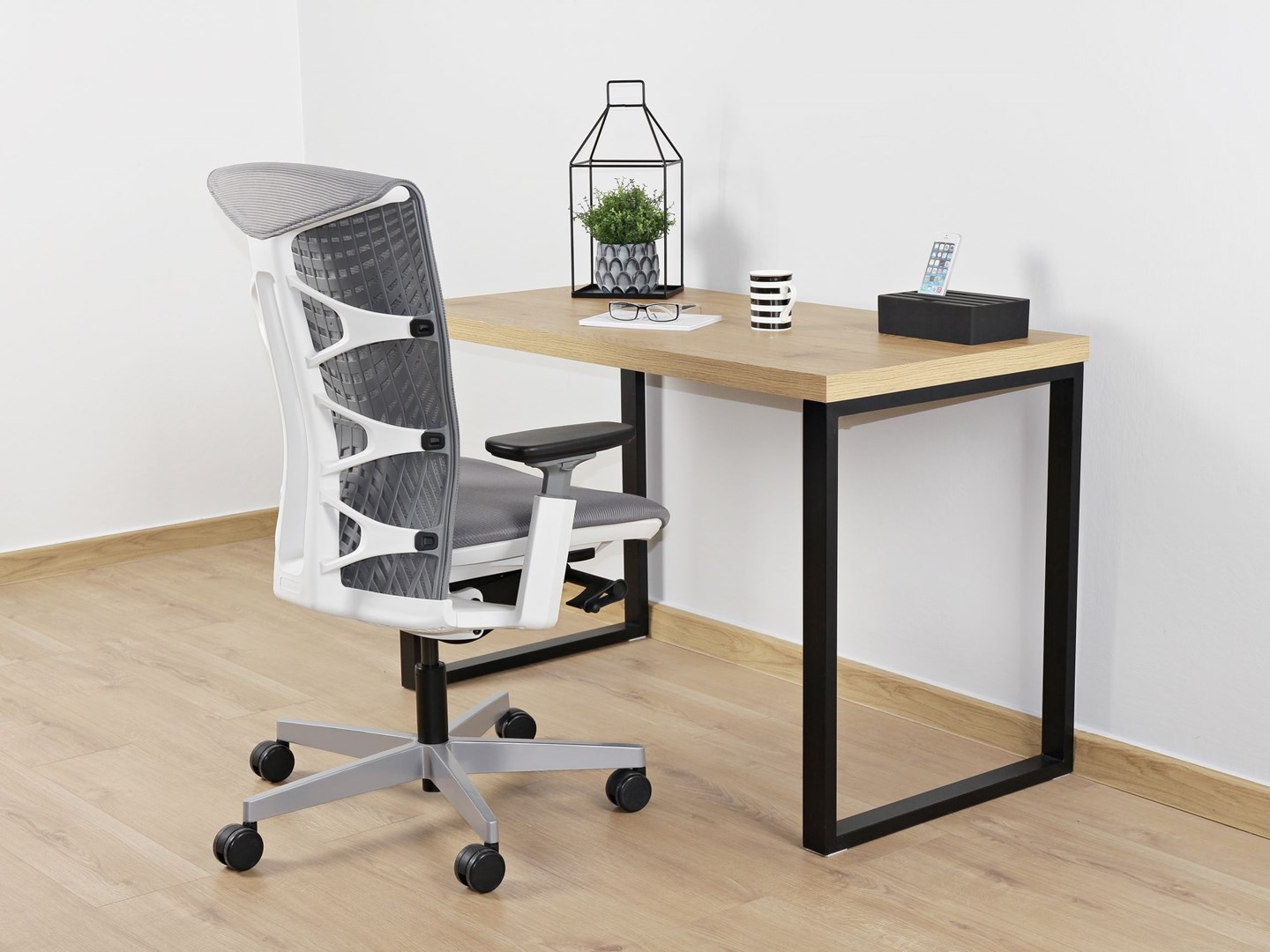 Unique TEO desk 120 x 60 cm black/oak Unique TEO desk 120 x 60 cm black/oak