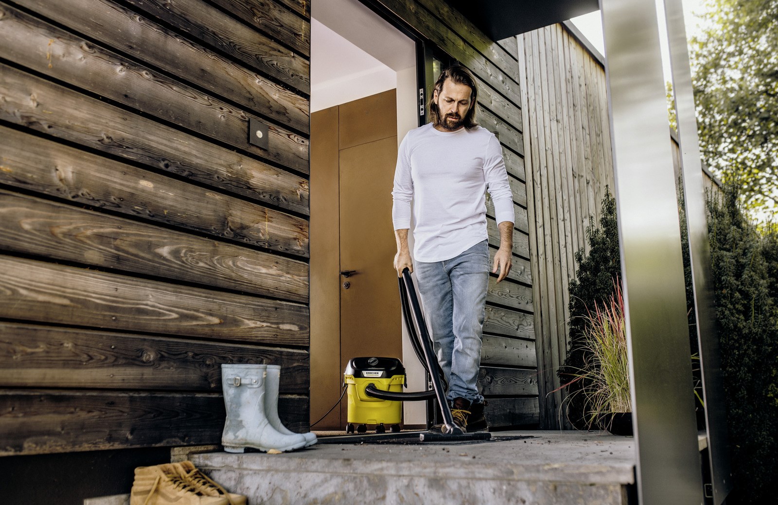 Kärcher 1.628-401.0 dust extractor Black, Yellow 12 L 1000 W Kärcher 1.628-401.0 dust extractor Black, Yellow 12 L 1000 W