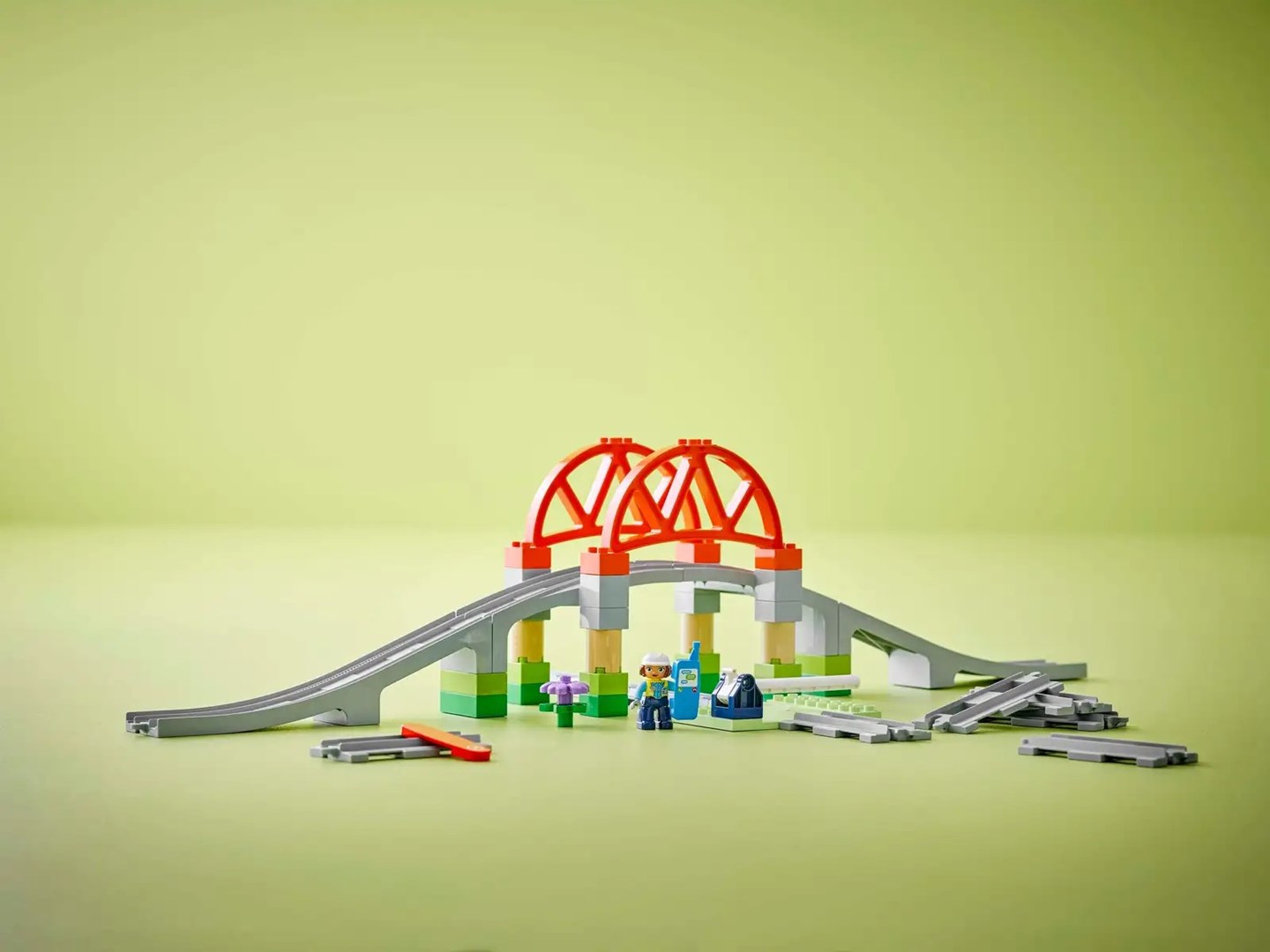 LEGO DUPLO TOWN 10426 Bridge and railway tracks - expansion set LEGO DUPLO TOWN 10426 Bridge and railway tracks - expansion set