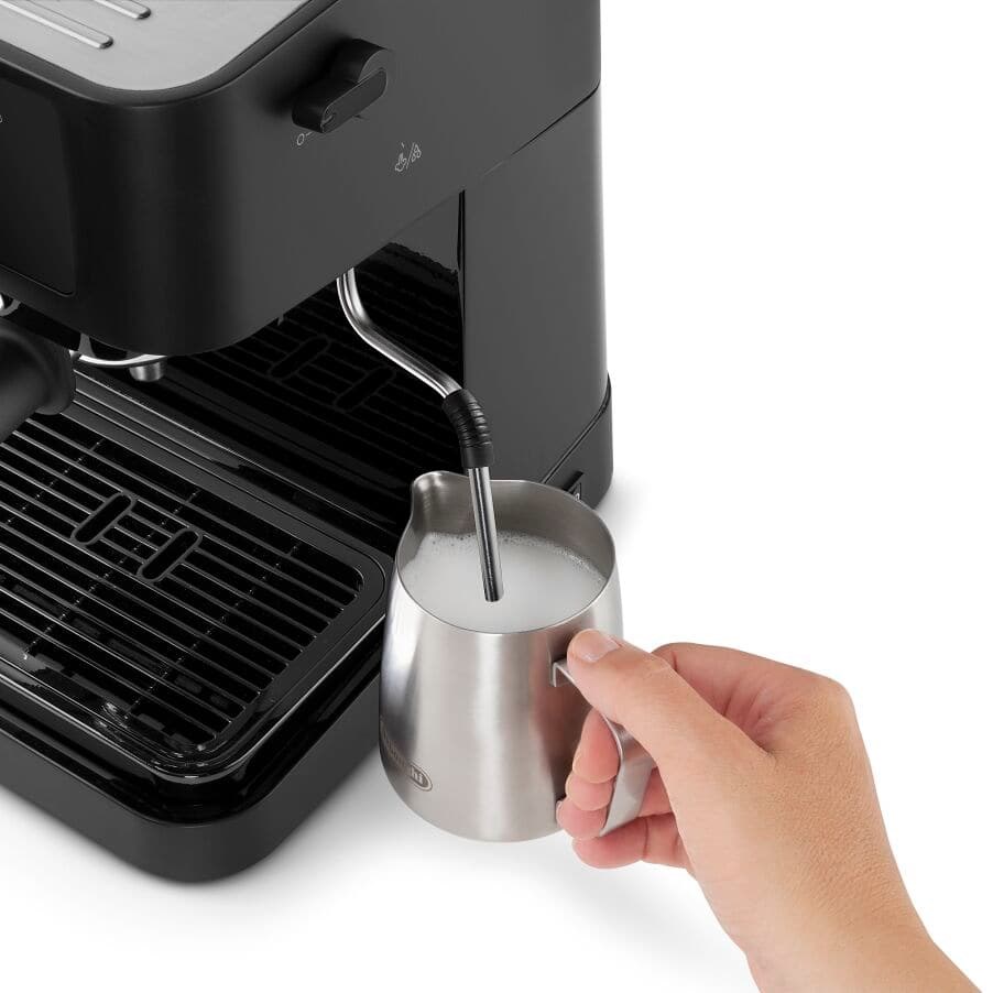 Delonghi | Coffee Maker | EC230 | Pump pressure 15 bar | Built-in milk frother | Semi-automatic | 360° rotational base No | 1100 W | Black Delonghi | Coffee Maker | EC230 | Pump pressure 15 bar | Built-in milk frother | Semi-automatic | 360° rotational base No | 1100 W | Black