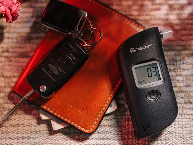 Tracer BreathEZ-1 Semiconductor Breathalyser, Black Tracer BreathEZ-1 Semiconductor Breathalyser, Black
