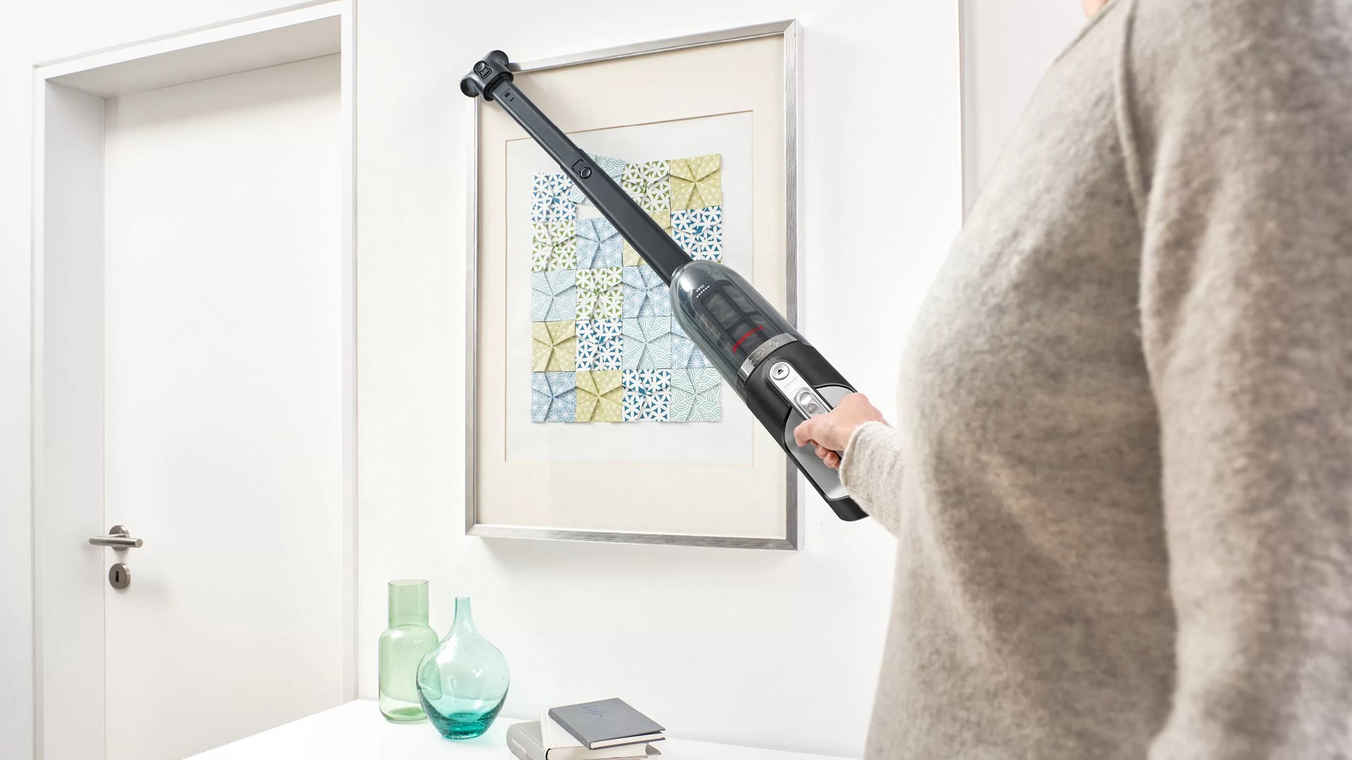 Bosch Serie 4 BBH3ZOO28 stick vacuum/electric broom Battery Dry Bagless 0.4 L Red 2.15 Ah Bosch Serie 4 BBH3ZOO28 stick vacuum/electric broom Battery Dry Bagless 0.4 L Red 2.15 Ah