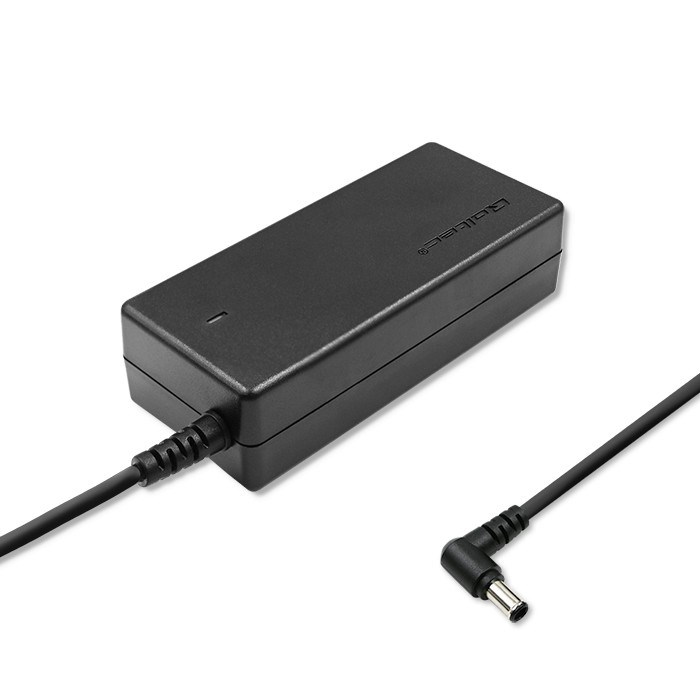 Qoltec 50073.65W power adapter/inverter Indoor Black Qoltec 50073.65W power adapter/inverter Indoor Black