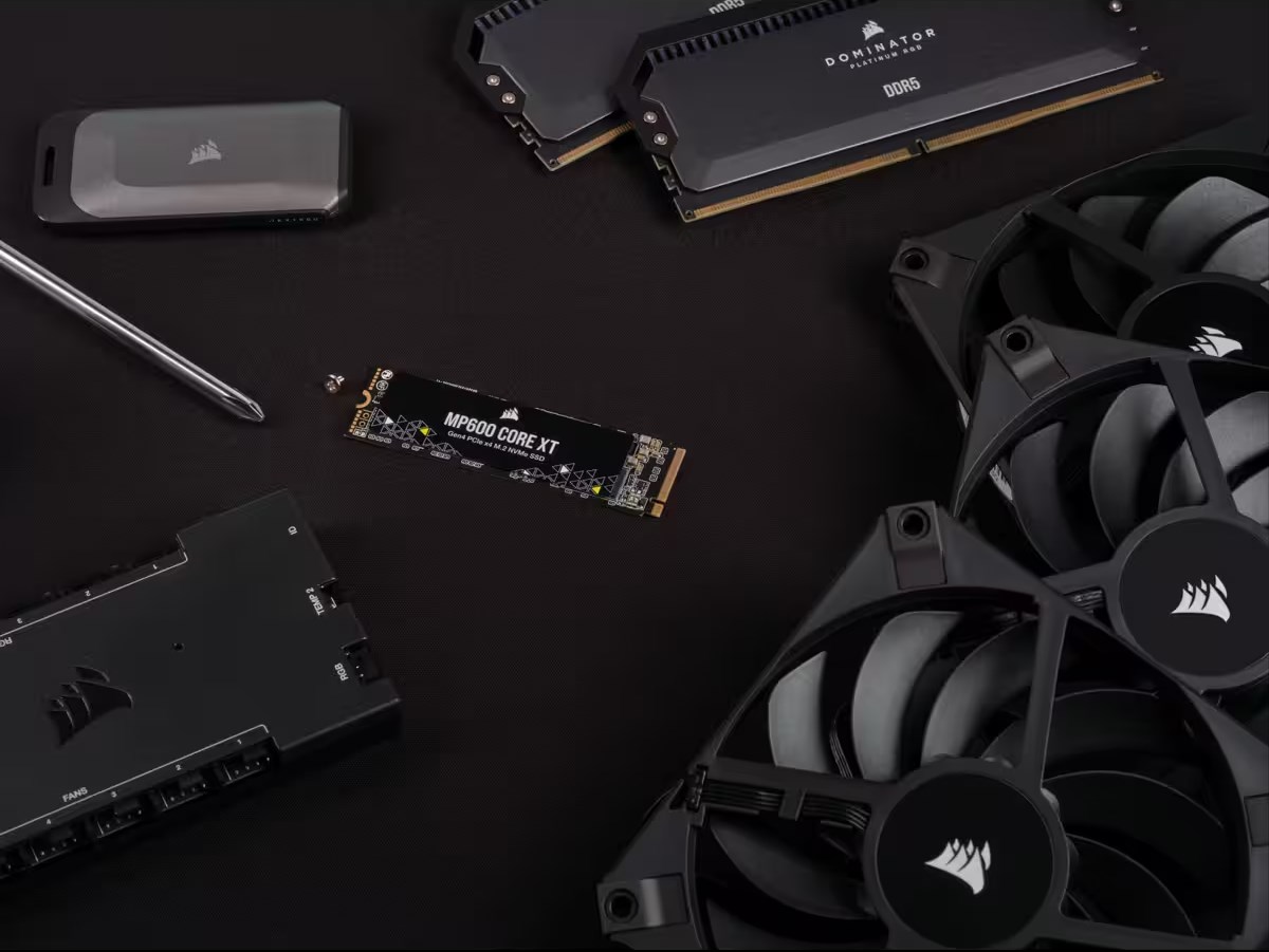Corsair MP600 CORE XT 4 TB M.2 PCI Express 4.0 NVMe QLC 3D NAND Corsair MP600 CORE XT 4 TB M.2 PCI Express 4.0 NVMe QLC 3D NAND