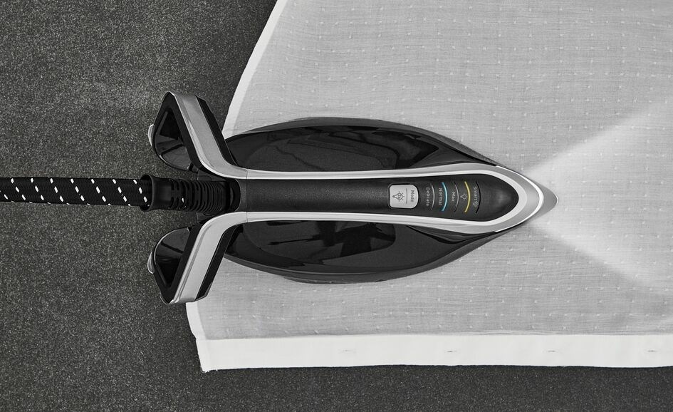 Tefal Pro Express Vision GV9821 3000 W 1.2 L Durilium AirGlide Autoclean soleplate Black, Silver Tefal Pro Express Vision GV9821 3000 W 1.2 L Durilium AirGlide Autoclean soleplate Black, Silver