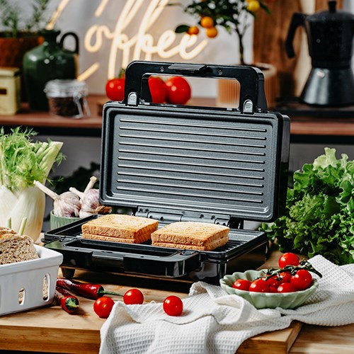 Adler AD 3073 Sandwich toaster Silver - Black Adler AD 3073 Sandwich toaster Silver - Black