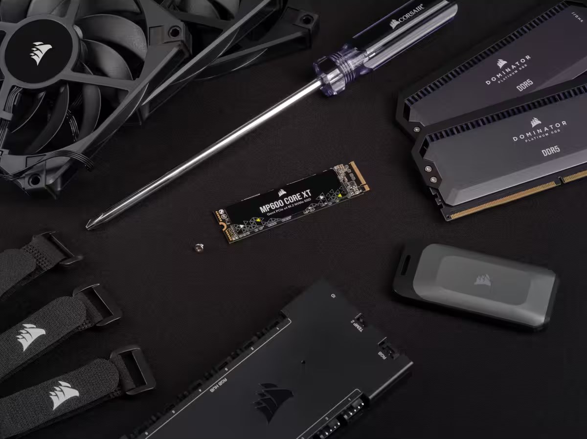 Corsair MP600 CORE XT 4 TB M.2 PCI Express 4.0 NVMe QLC 3D NAND Corsair MP600 CORE XT 4 TB M.2 PCI Express 4.0 NVMe QLC 3D NAND